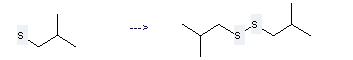 Isobutylmercaptan can be used to produce diisobutyl-disulfane by heating